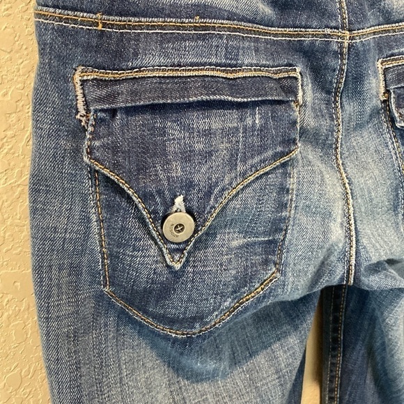 HUDSON Button Flap Flare Leg Jean - Picture 9 of 10